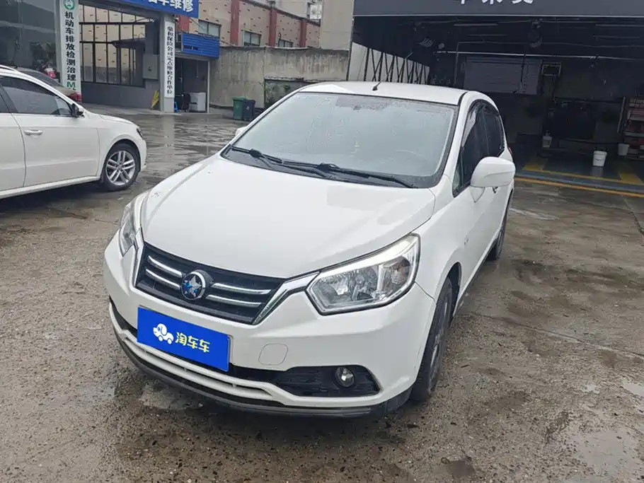 VENUCIA R50 2016