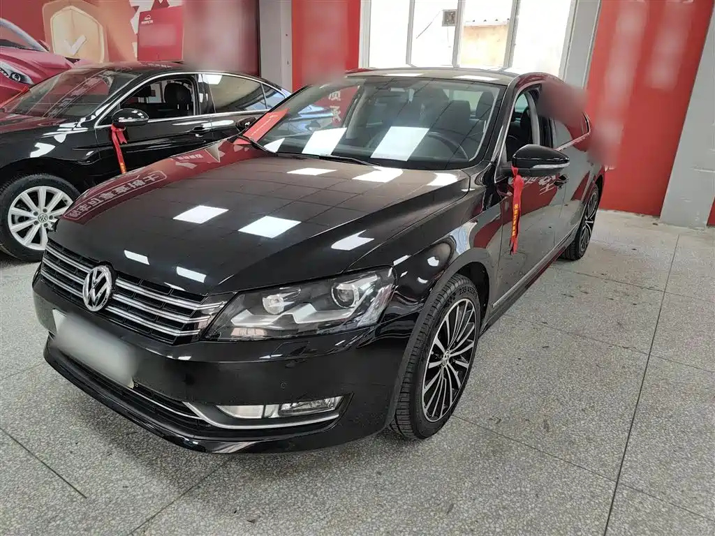 VOLKSWAGEN PASSAT 2015