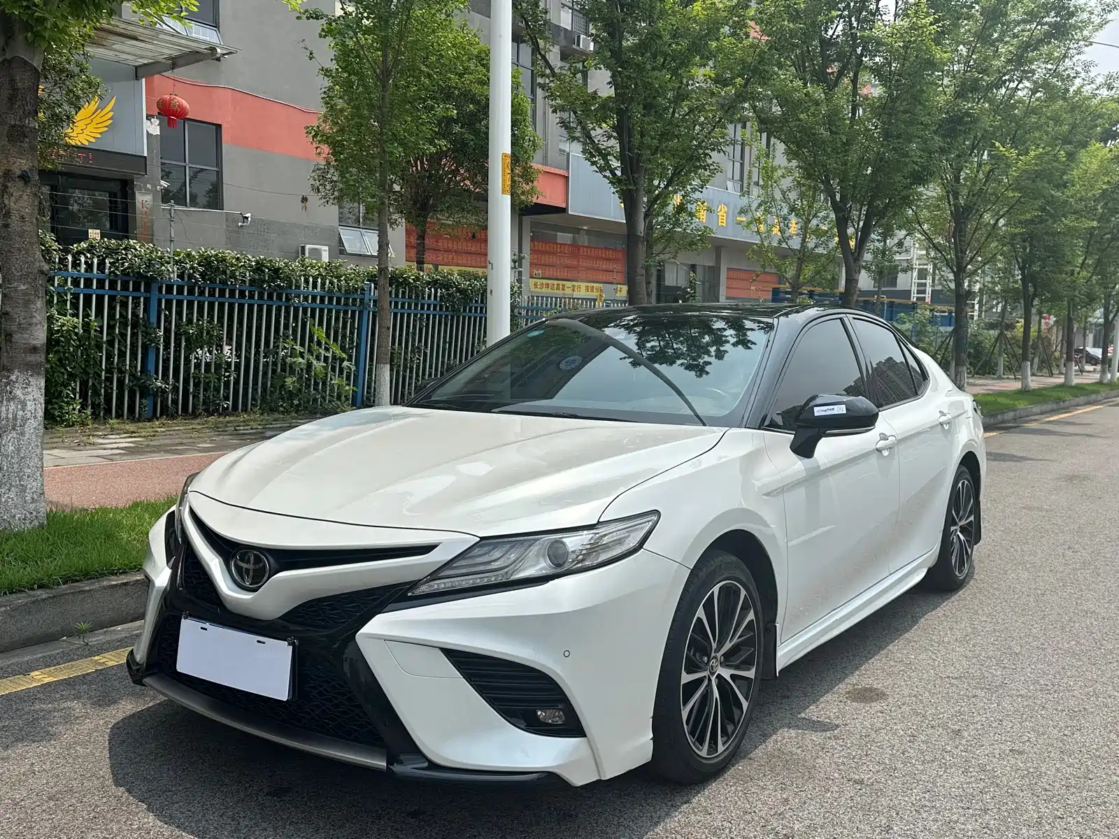 TOYOTA CAMRY 2019