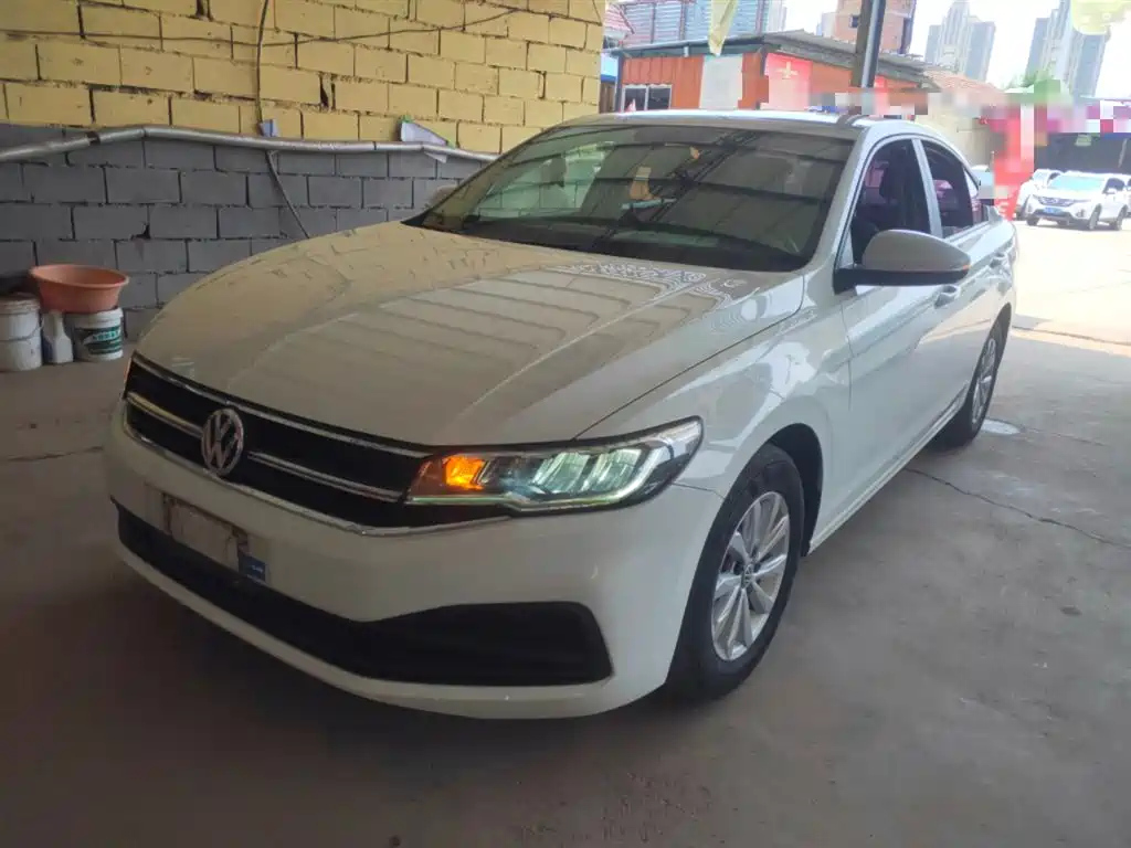 VOLKSWAGEN BORA 2020