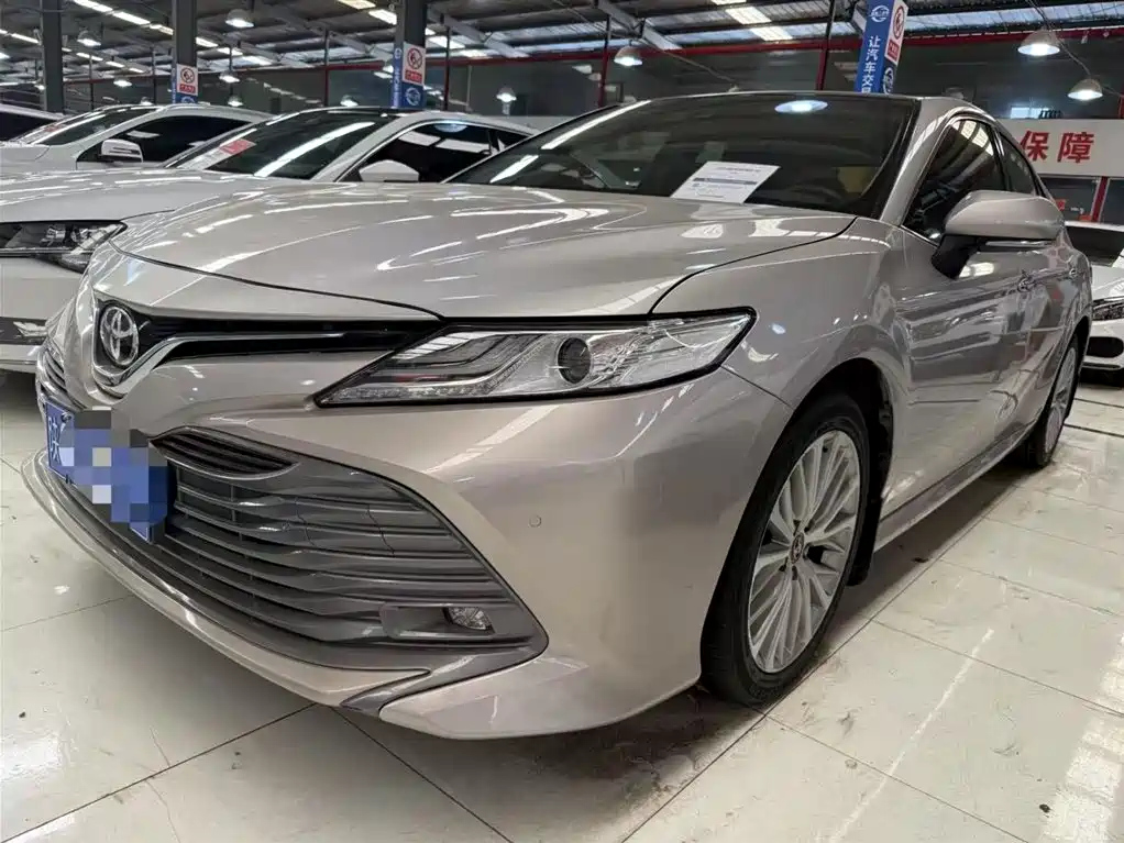 TOYOTA CAMRY 2019