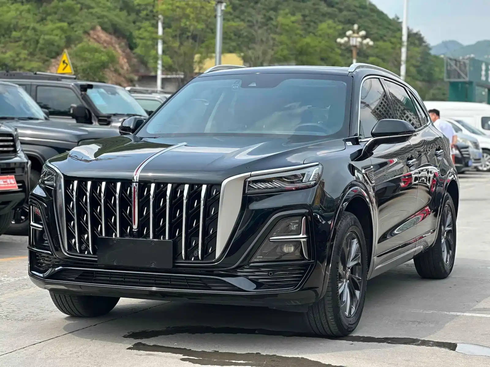 HONGQI HS5 2023