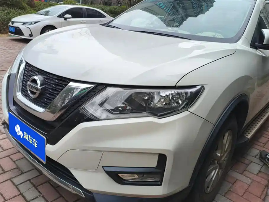 NISSAN X-TRAIL 2019