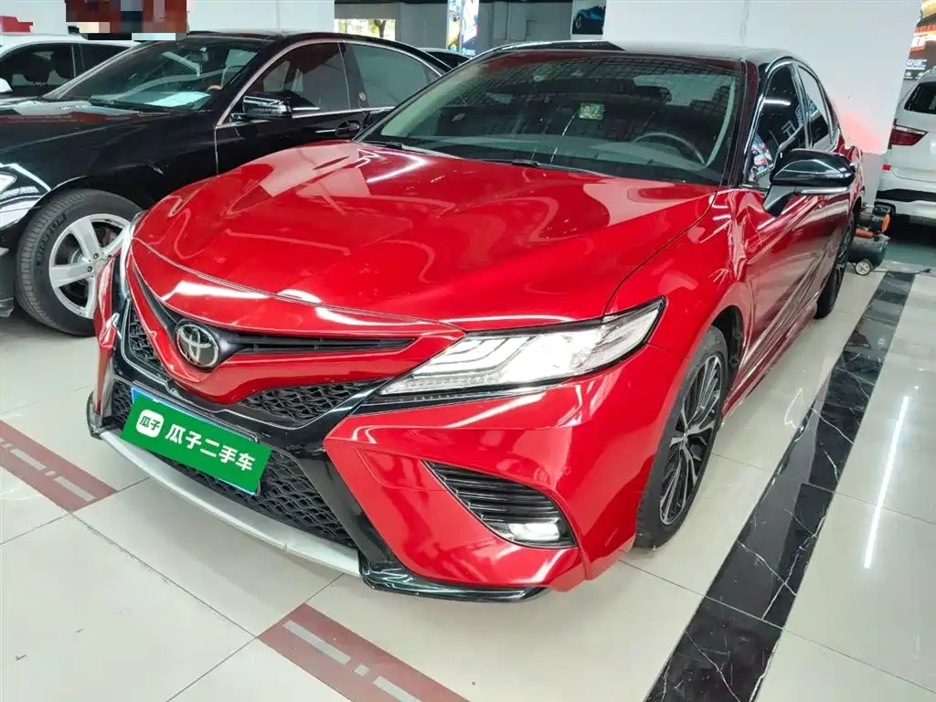TOYOTA CAMRY 2019