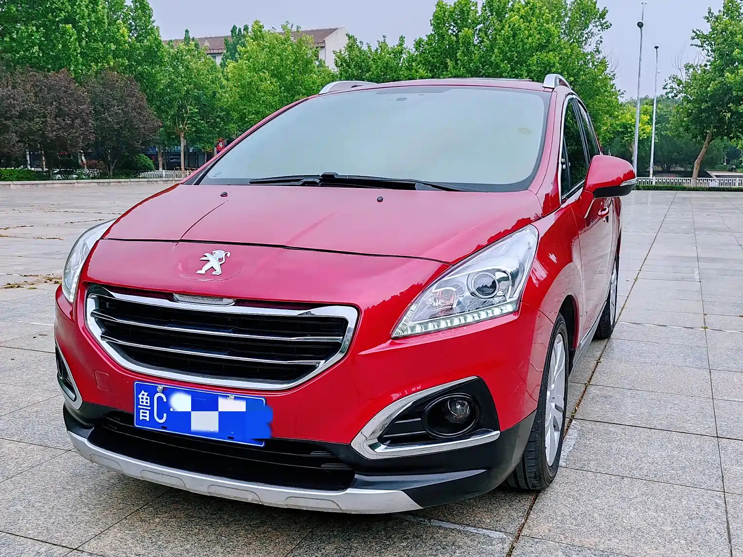 PEUGEOT 3008 2013