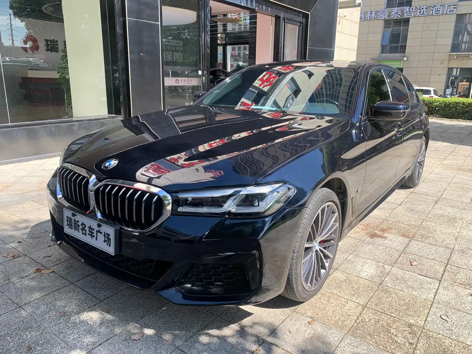 BMW 5-SERIES 2023