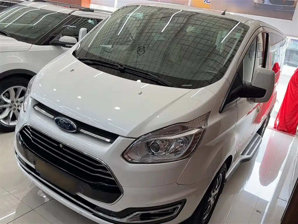 FORD TOUREO 2017