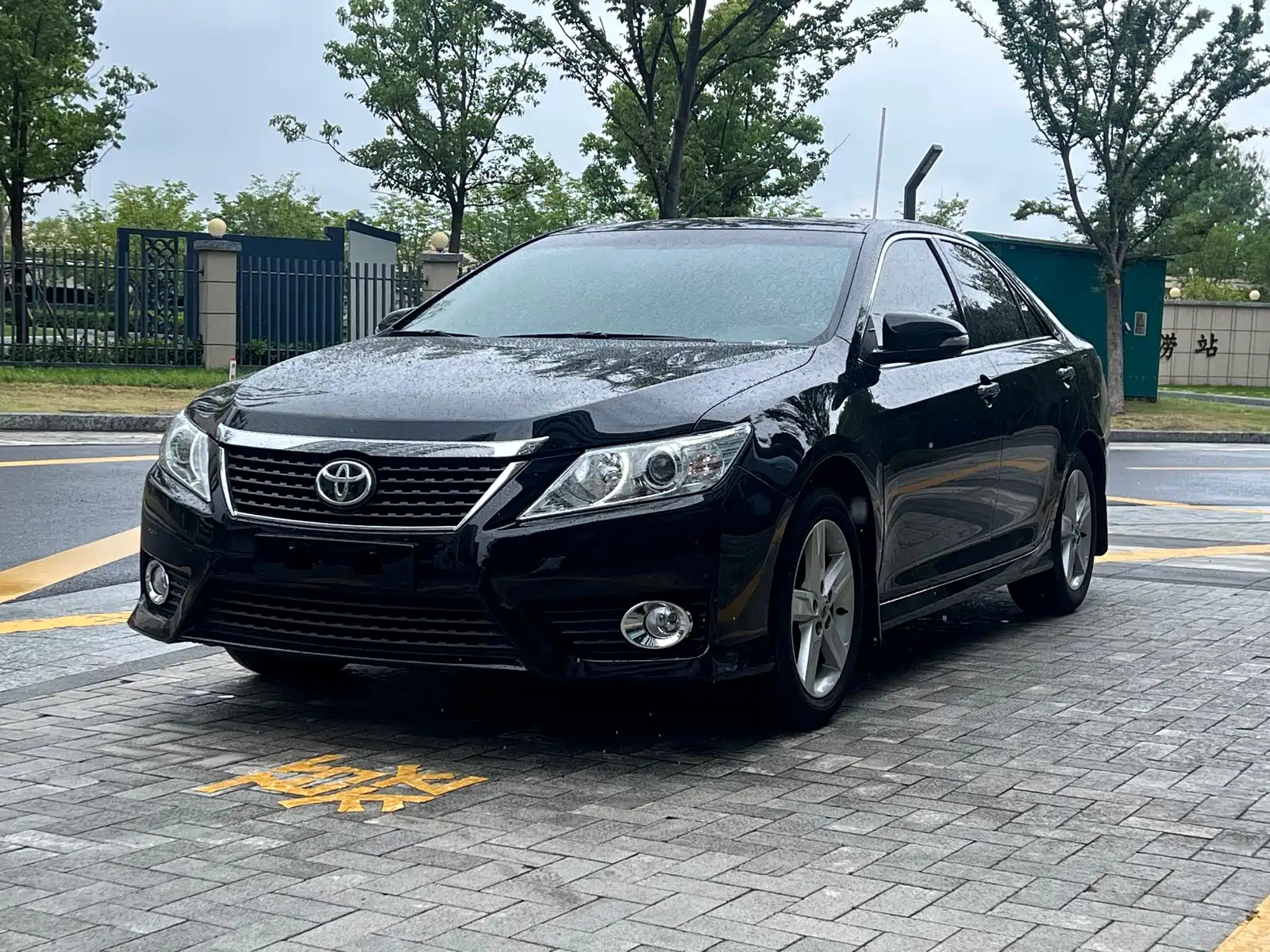 TOYOTA CAMRY 2012