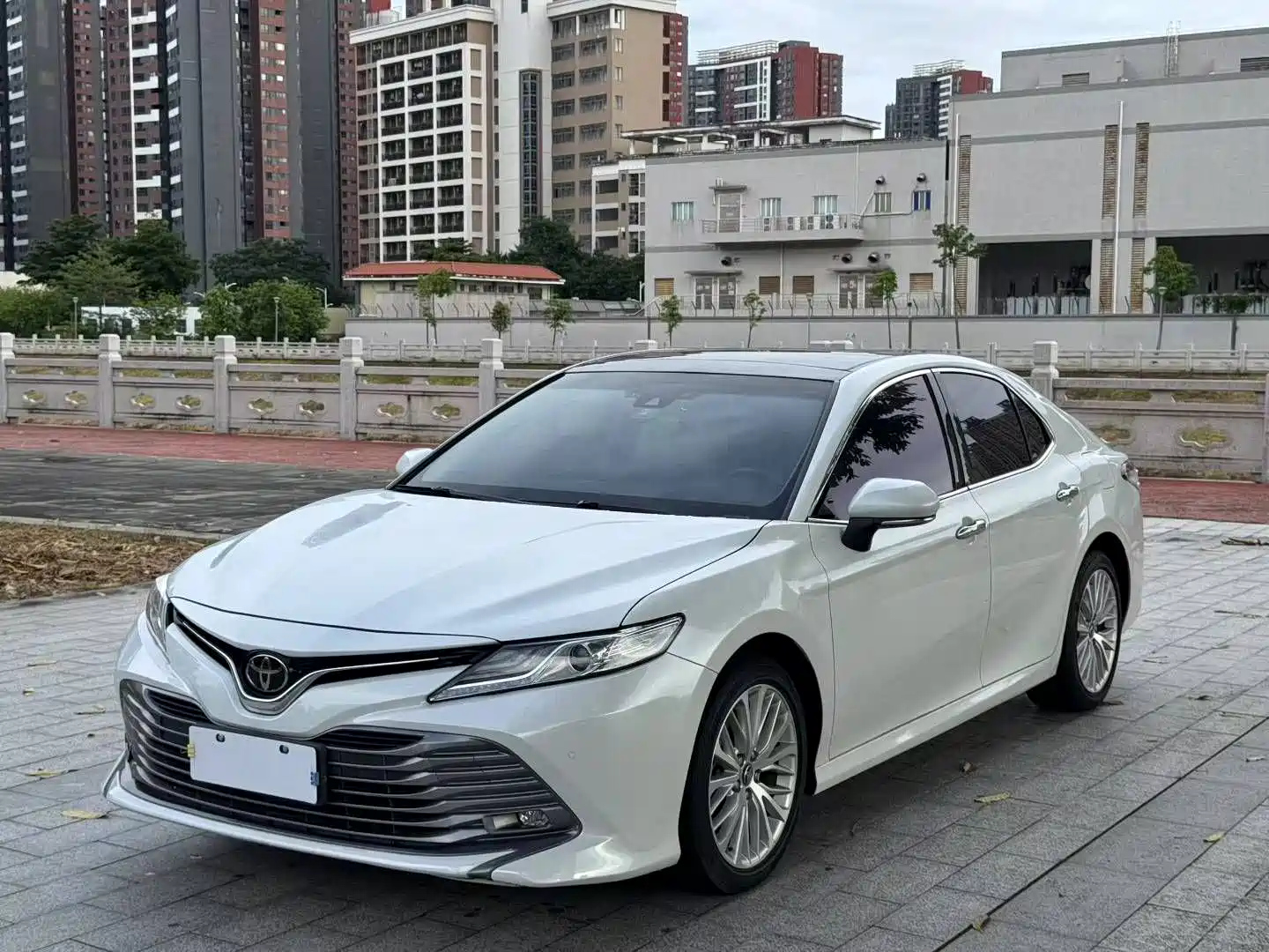 TOYOTA CAMRY 2019