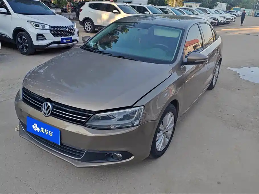VOLKSWAGEN SAGITAR 2014