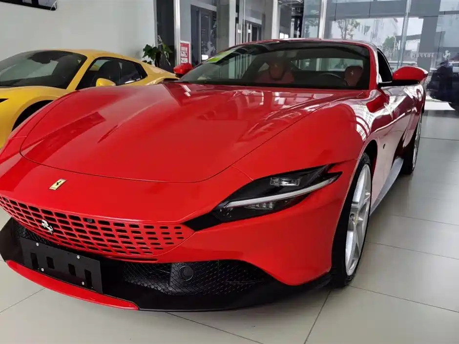 FERRARI ROMA