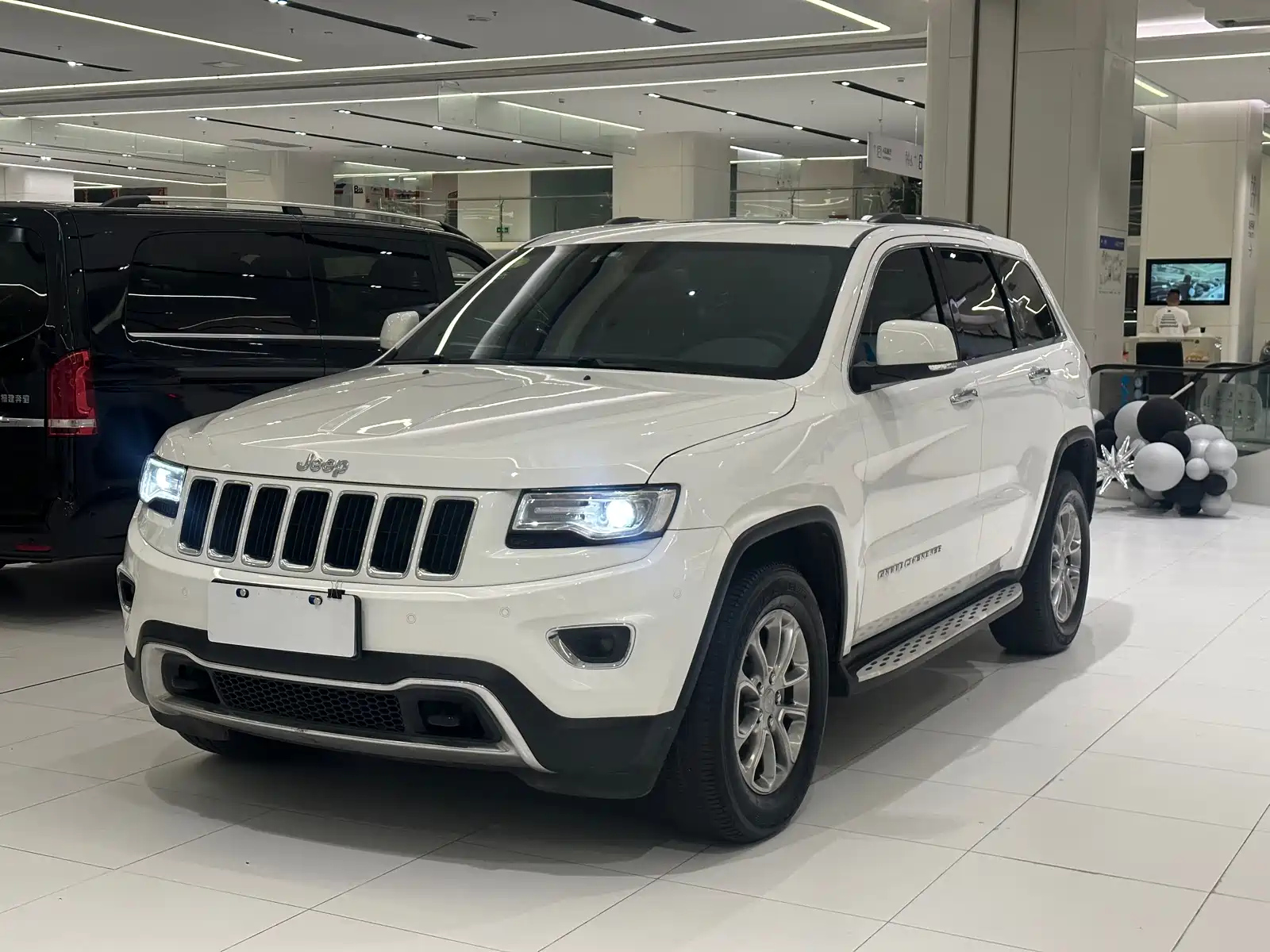 JEEP GRAND CHEROKEE IMPORT 2016