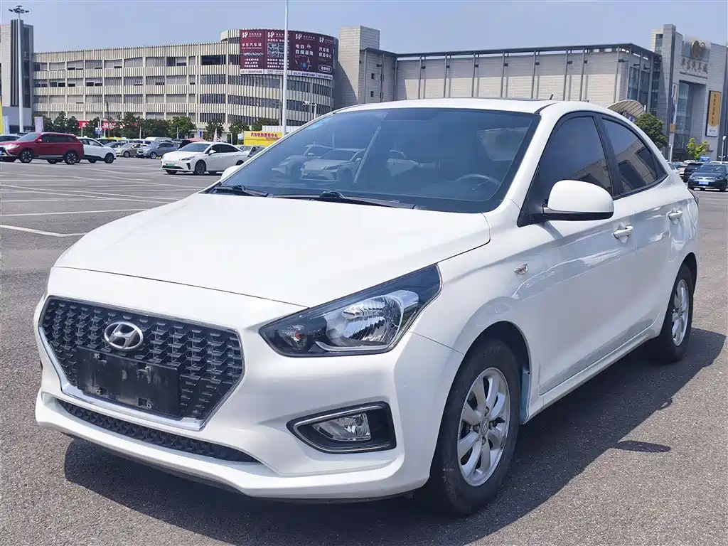 HYUNDAI RENA 2017