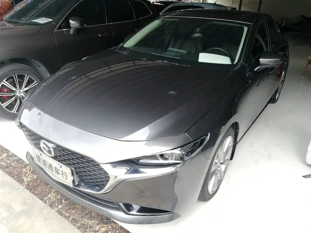 MAZDA 3 AXELA 2021