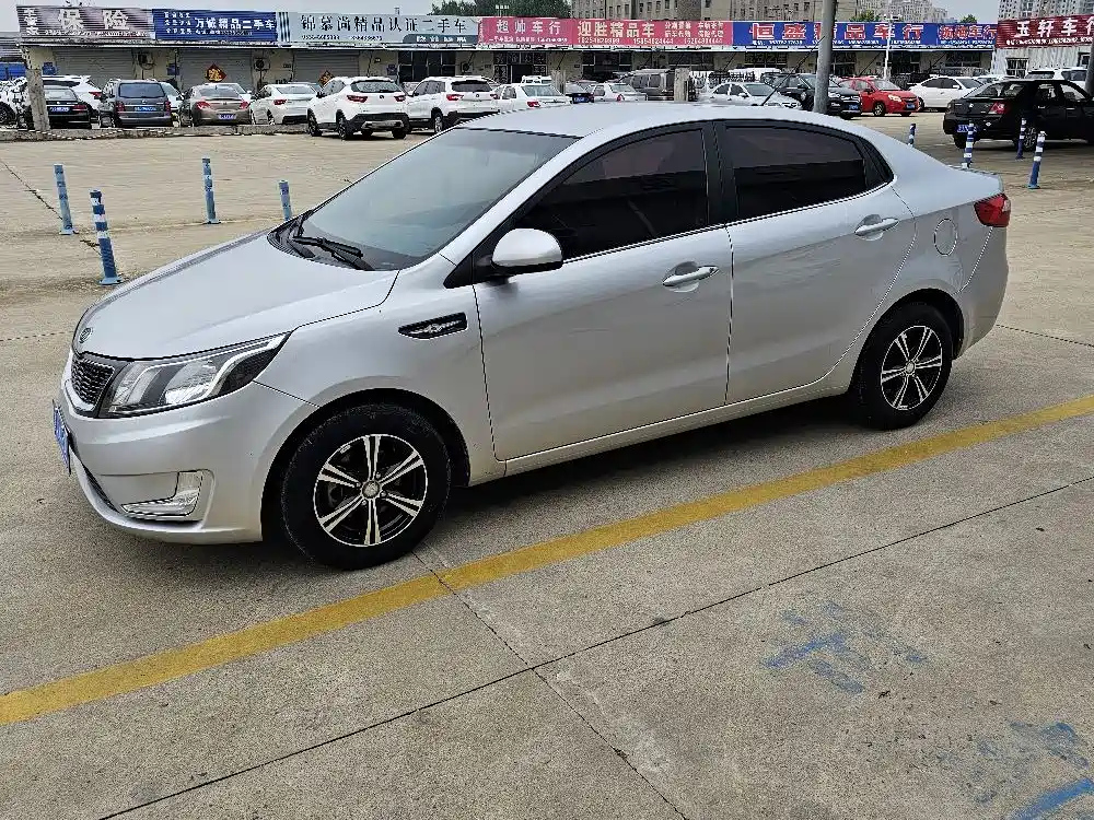 KIA K2 2012