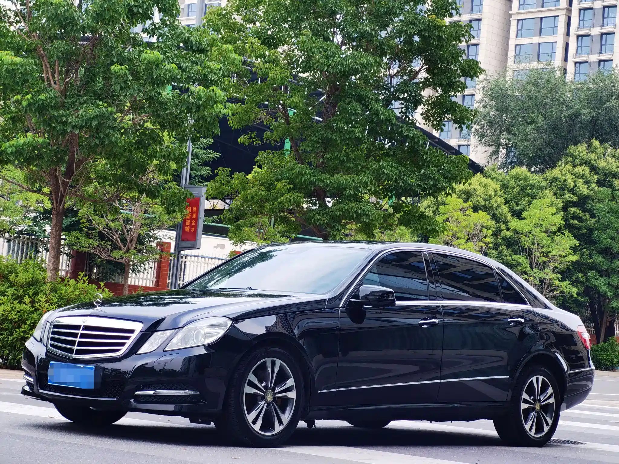 MERCEDES BENZ E-CLASS 2012