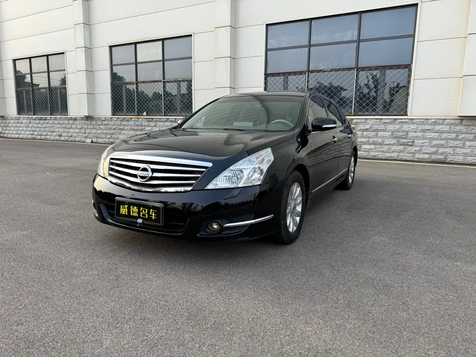 NISSAN TEANA 2010