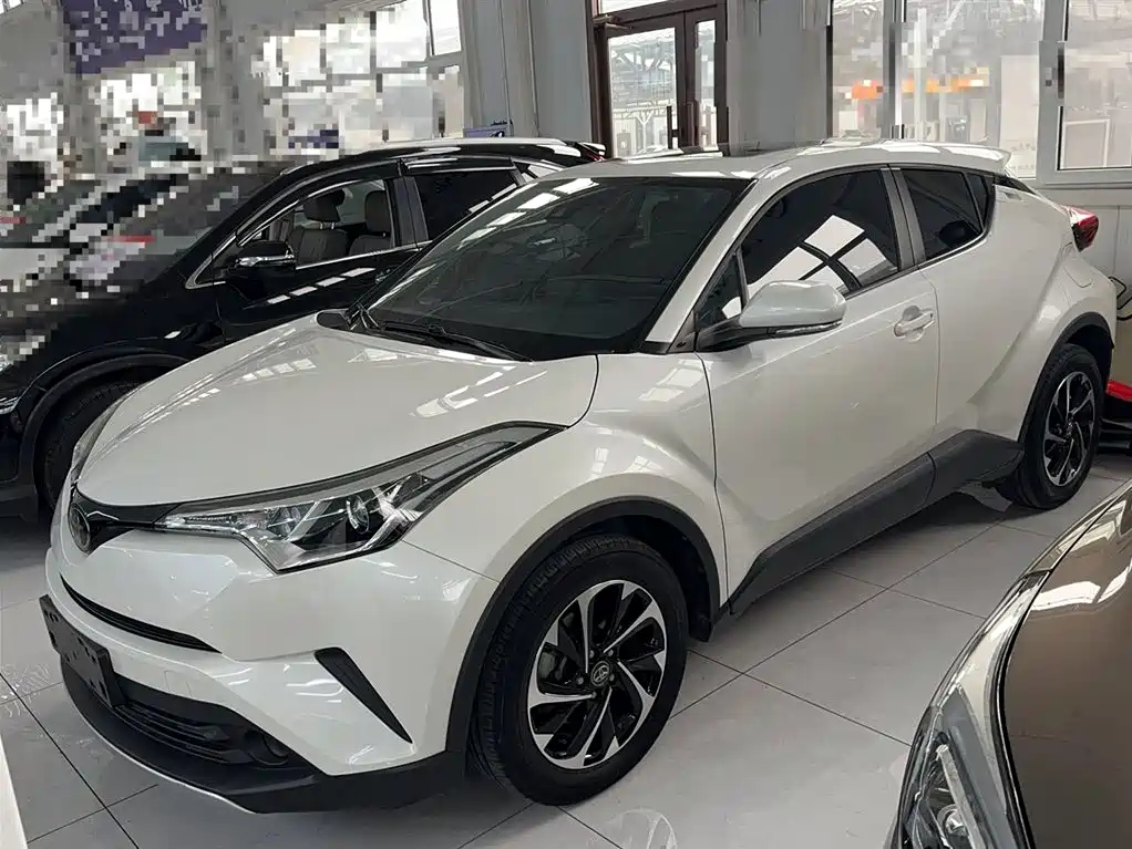 TOYOTA IZOA 2020