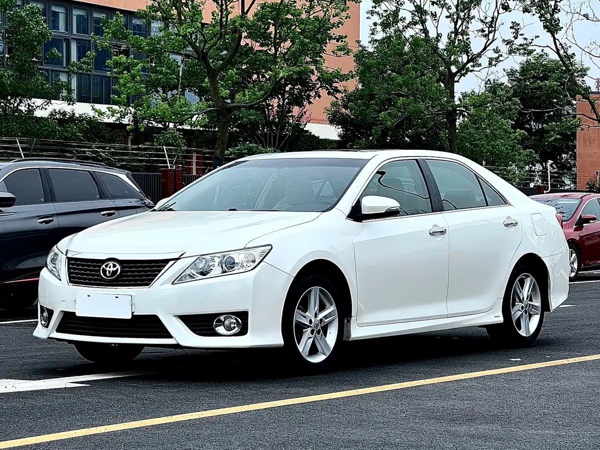 TOYOTA CAMRY 2012