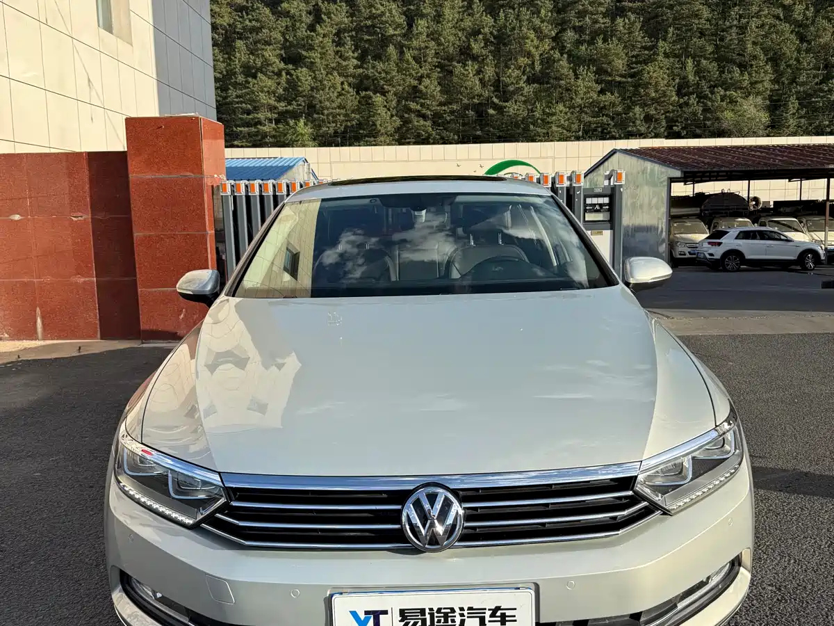 VOLKSWAGEN MAGOTAN 2018