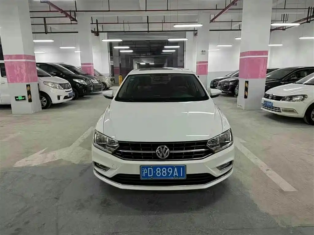 VOLKSWAGEN BORA 2018