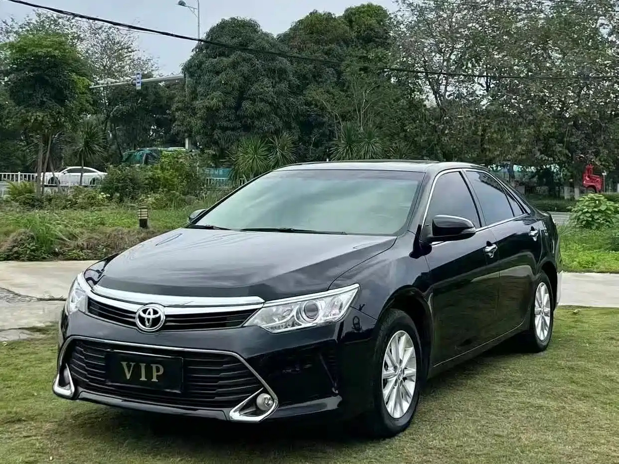 TOYOTA CAMRY 2016