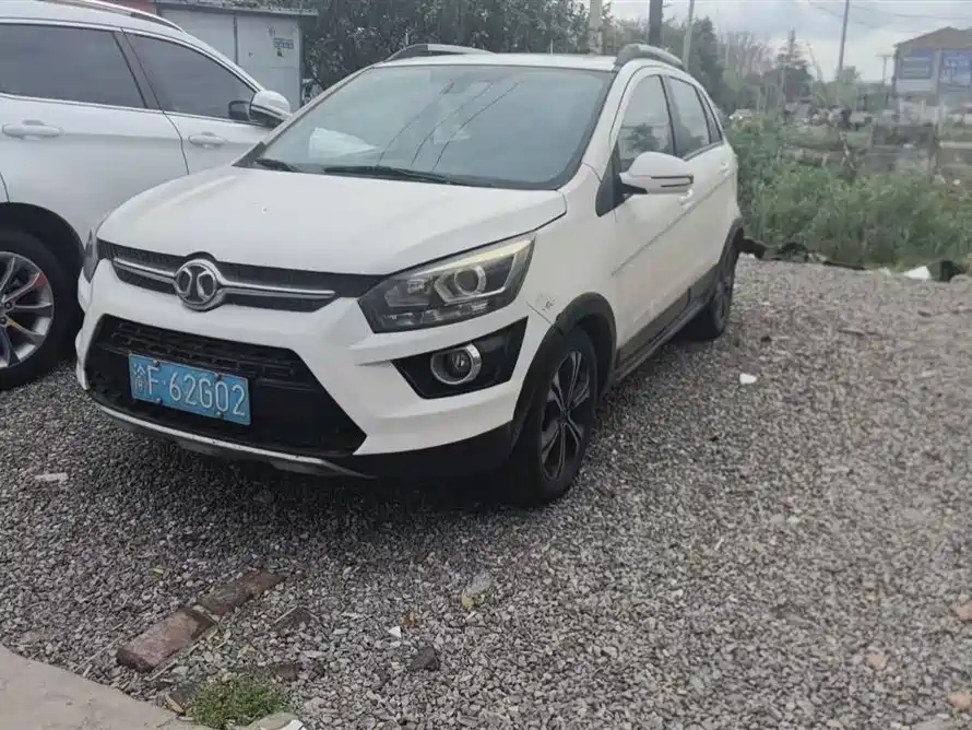 BAIC SENOVA X25 2015