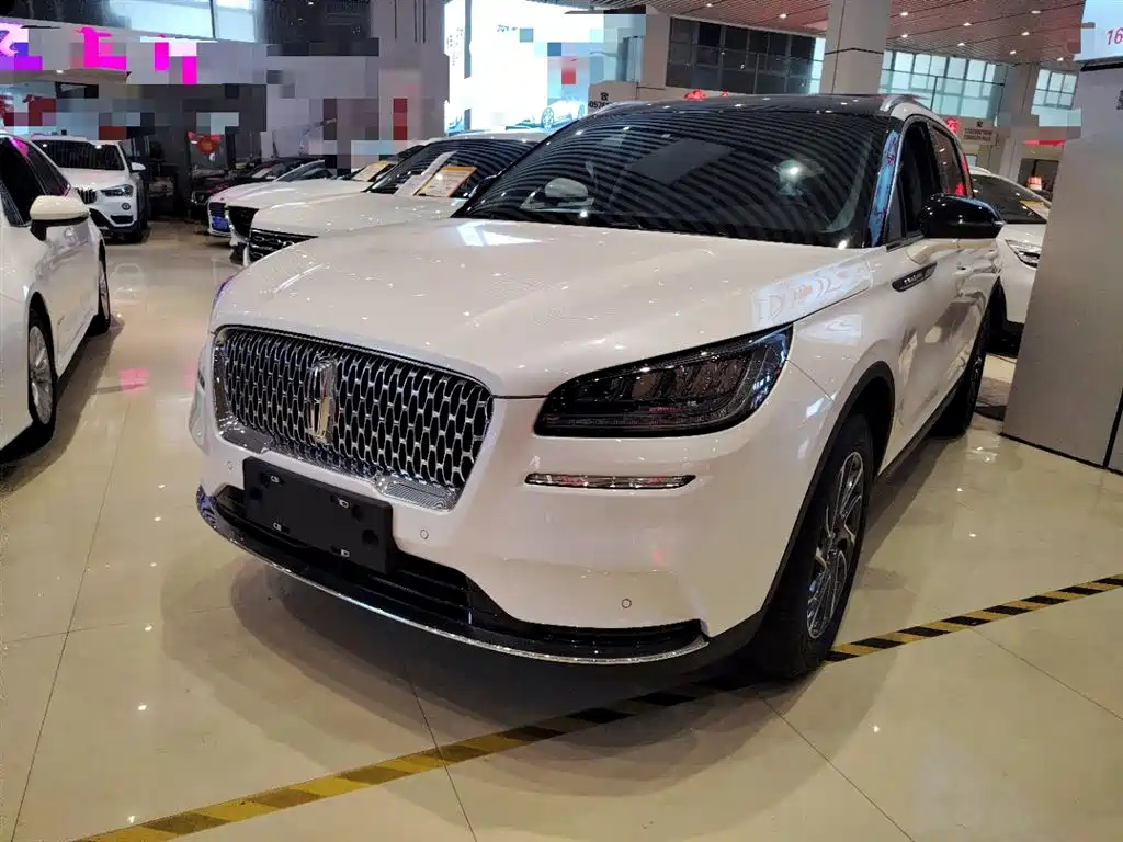 LINCOLN ADVENTURER 2022