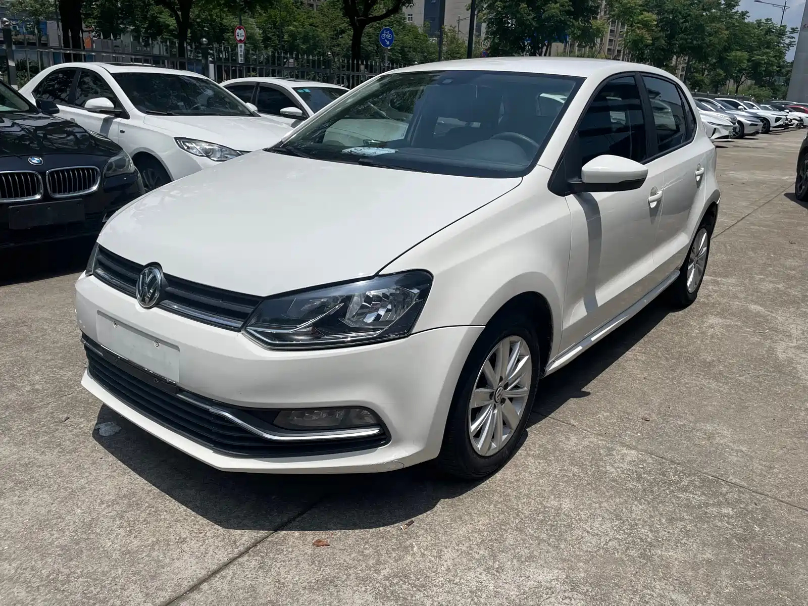 VOLKSWAGEN POLO 2014