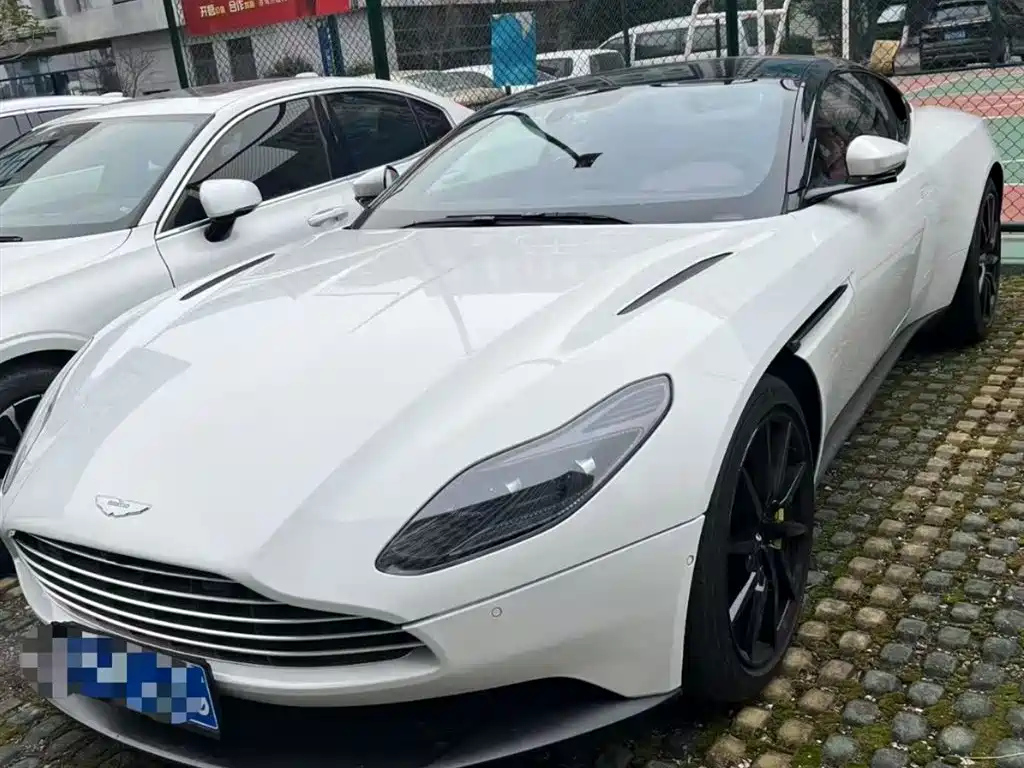ASTON MARTIN DB11 2020