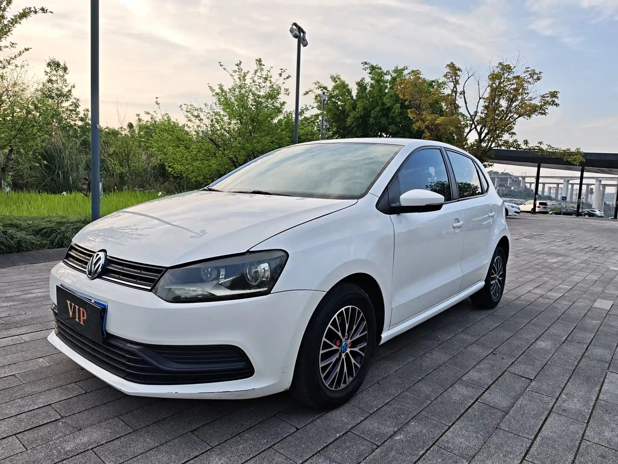 VOLKSWAGEN POLO 2018