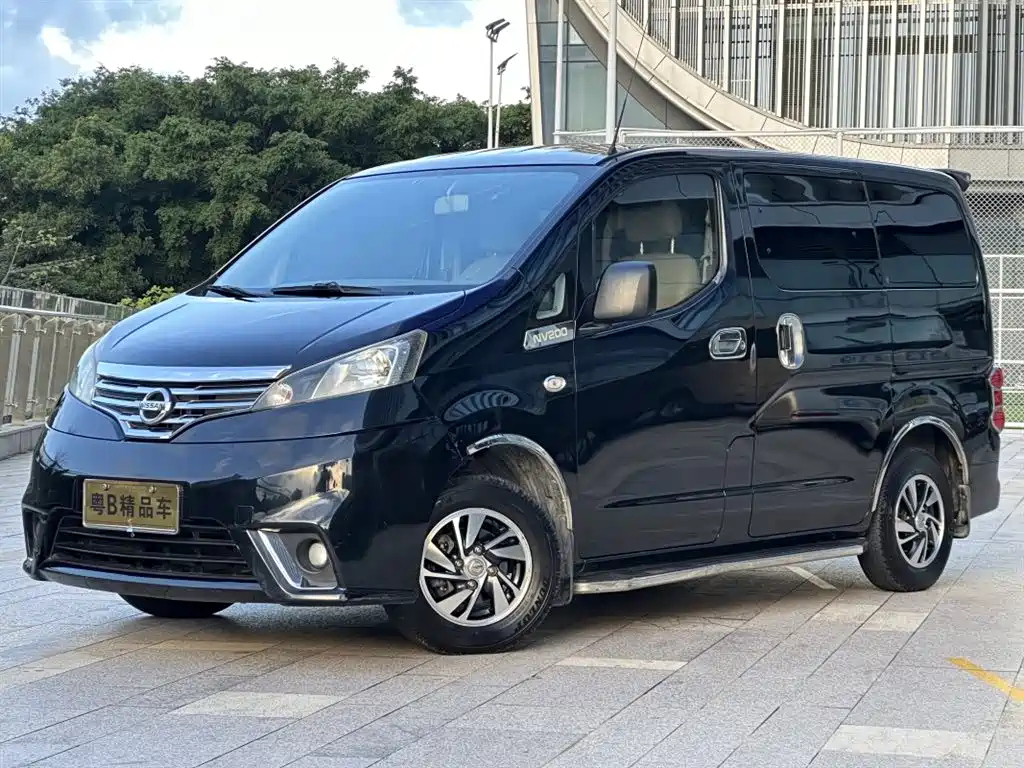 NISSAN NV200 2014