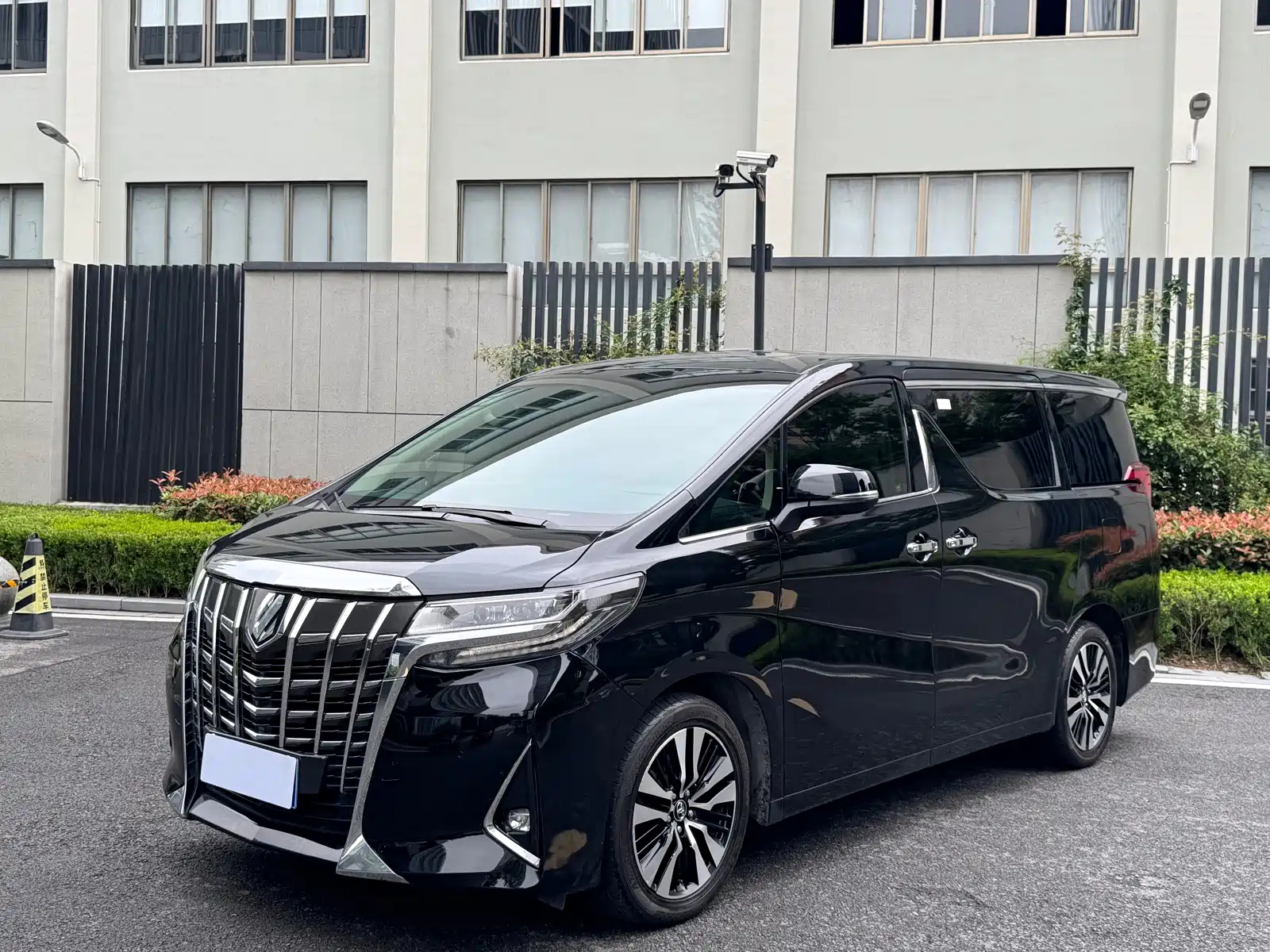 TOYOTA ALPHARD 2018