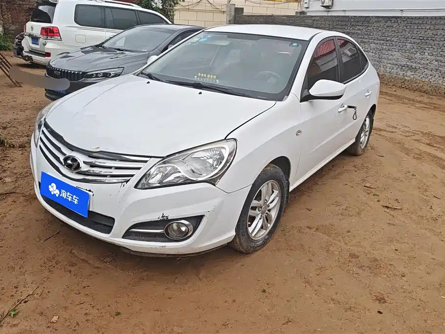 HYUNDAI CELESTA 2011