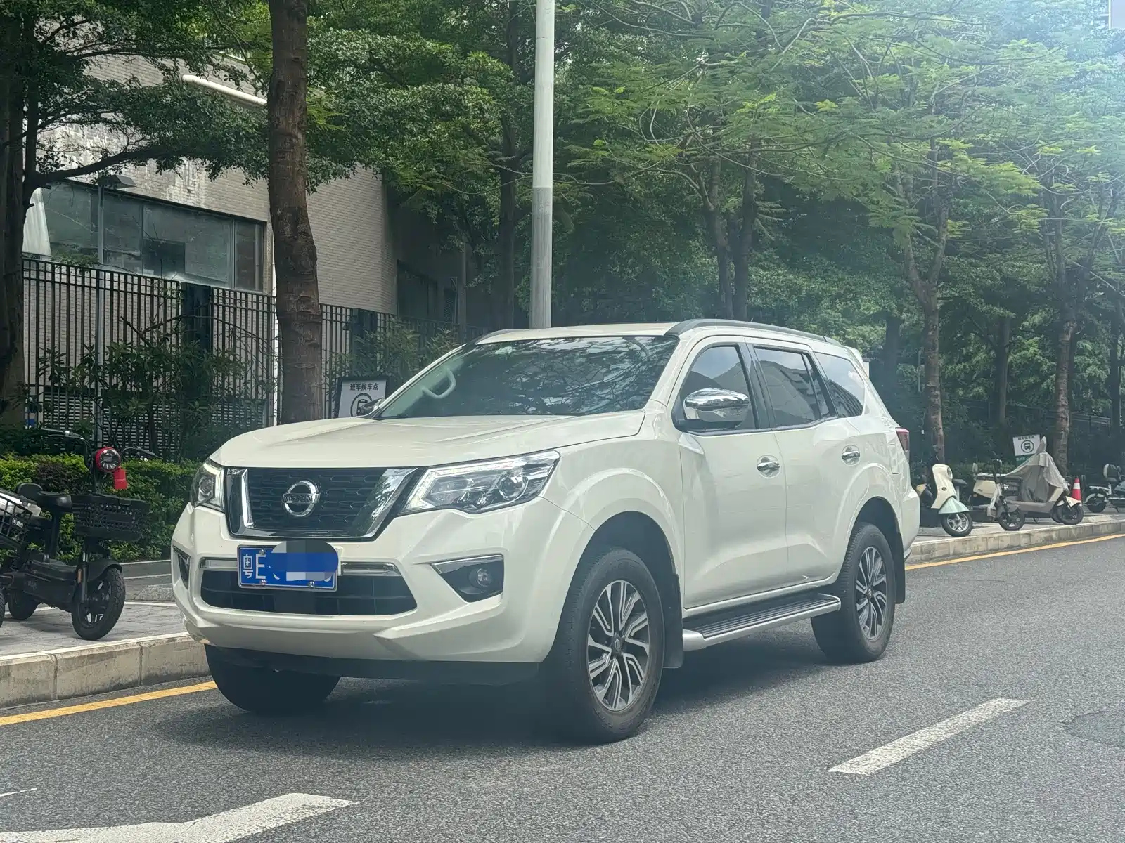 NISSAN TERRA 2018