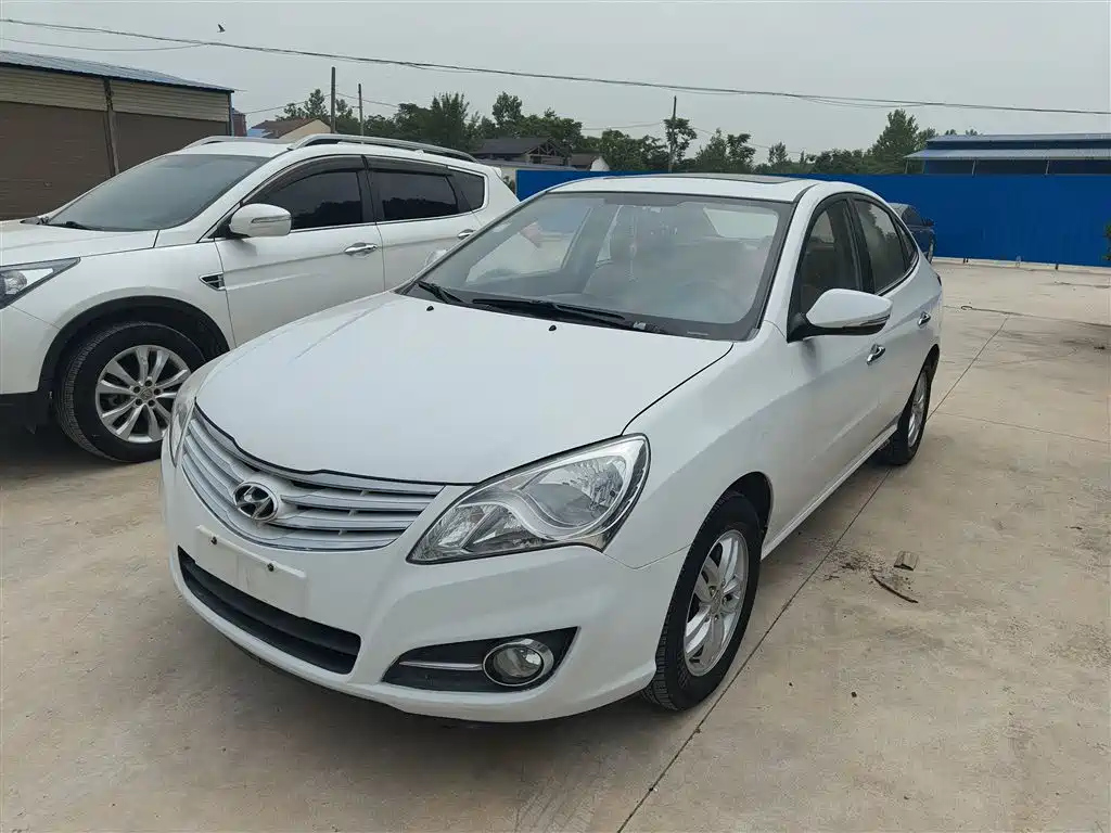 HYUNDAI CELESTA 2011