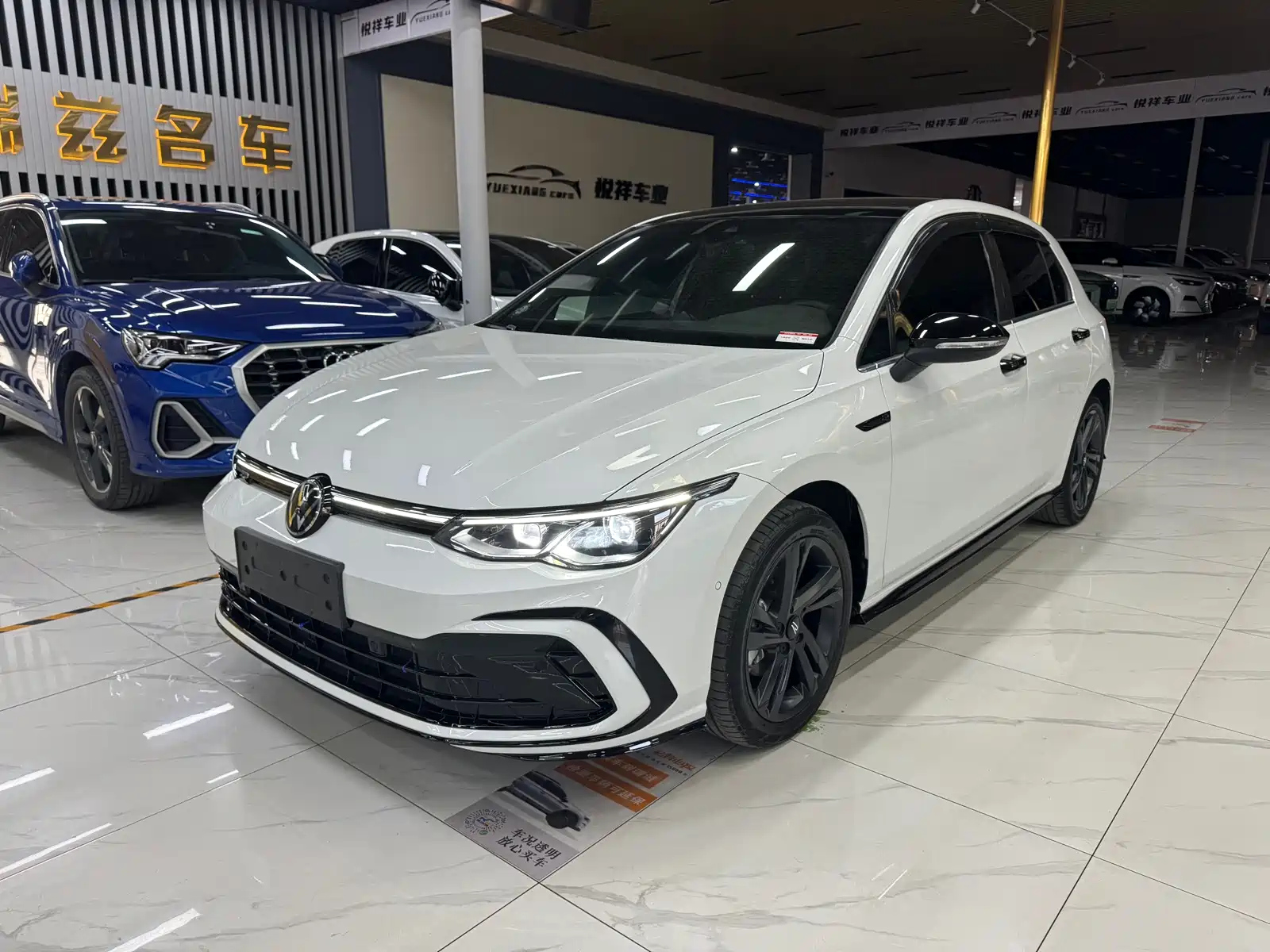VOLKSWAGEN GOLF