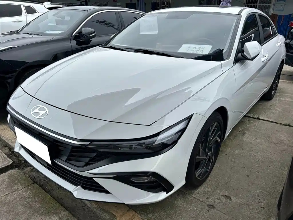 HYUNDAI ELANTRA 2023
