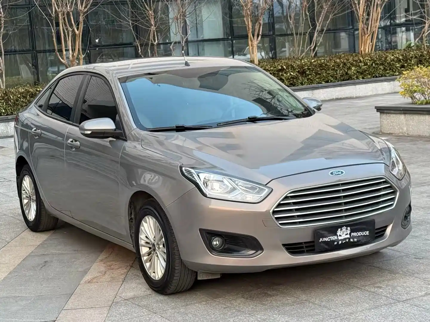 FORD ESCORT 2015