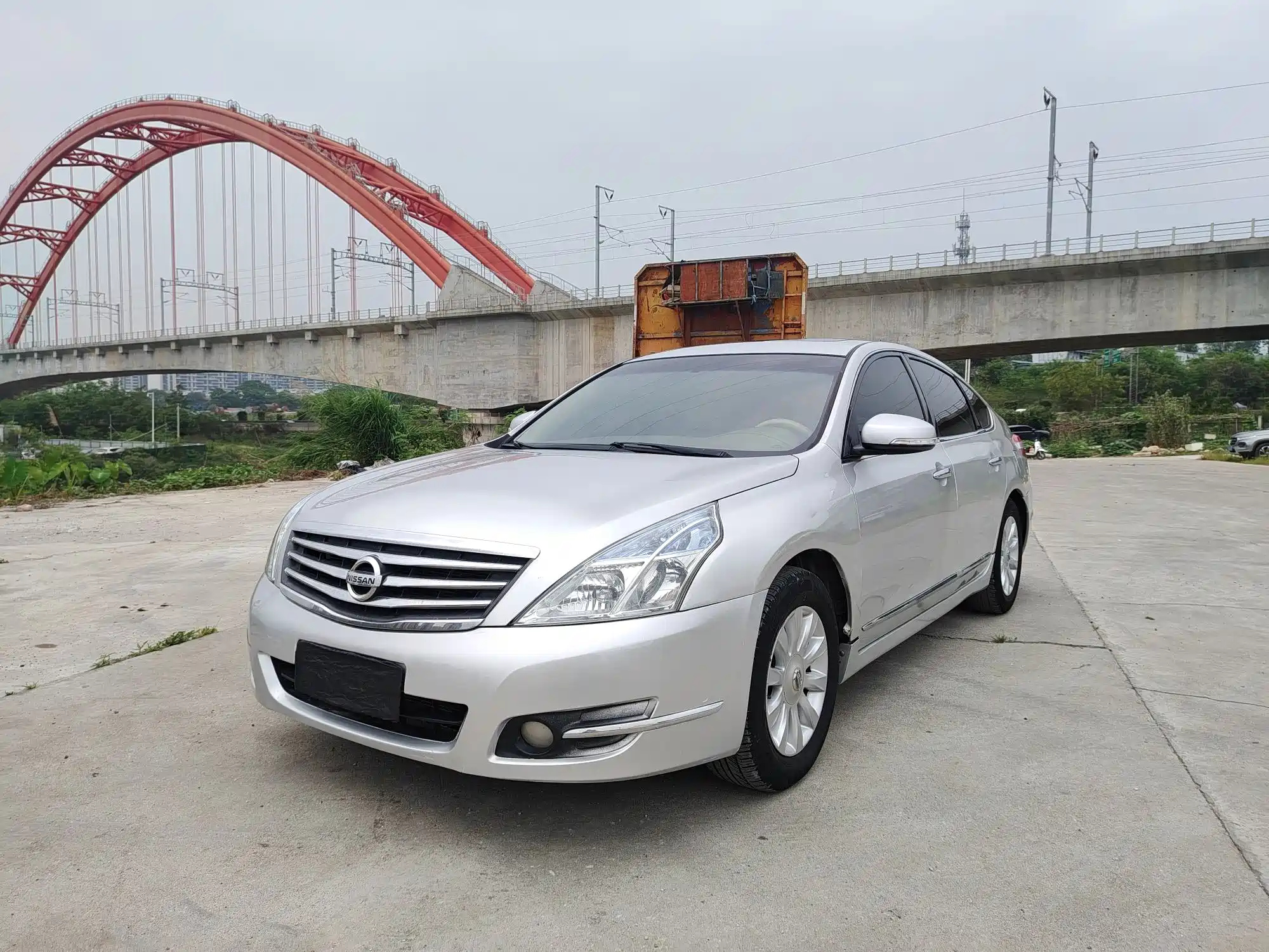 NISSAN TEANA 2010