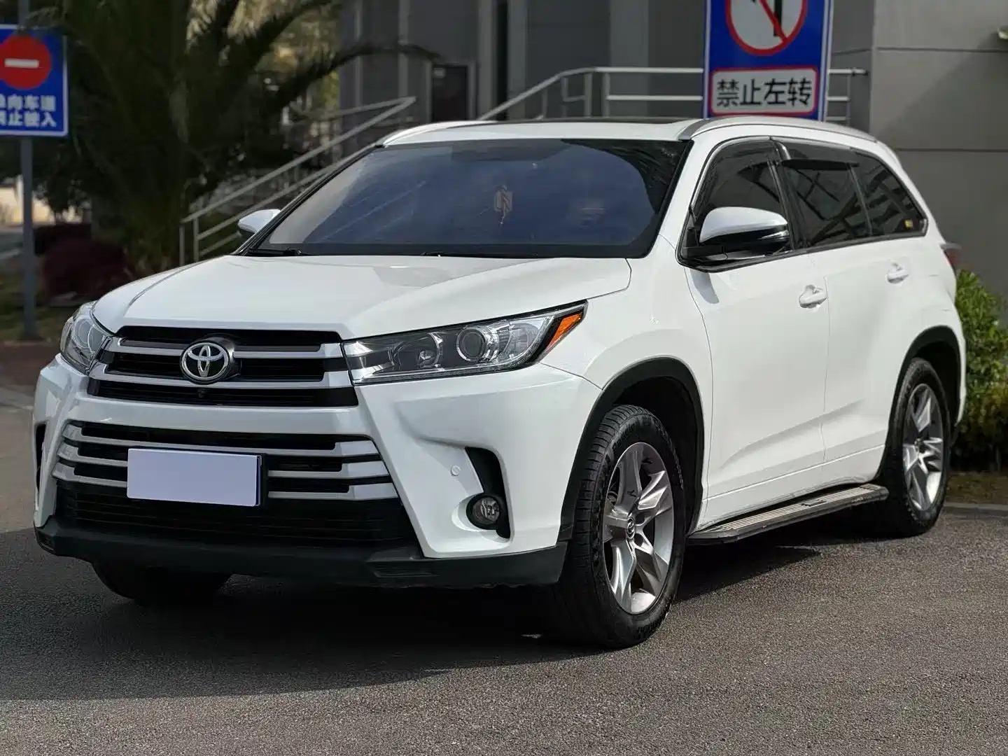 TOYOTA HIGHLANDER 2017