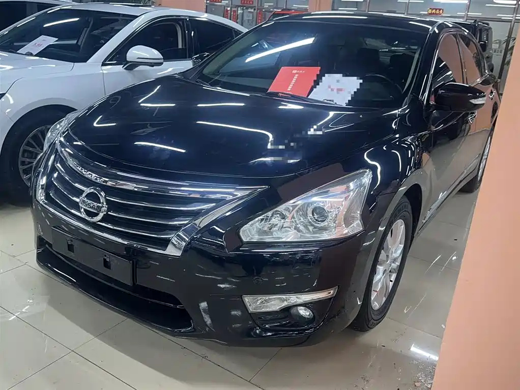 NISSAN TEANA 2013