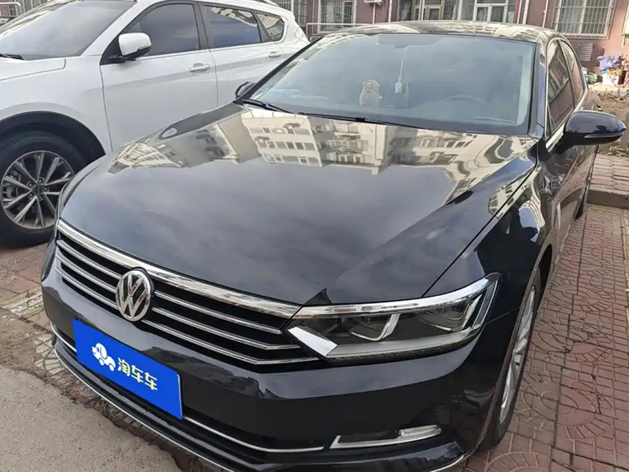 VOLKSWAGEN MAGOTAN 2019