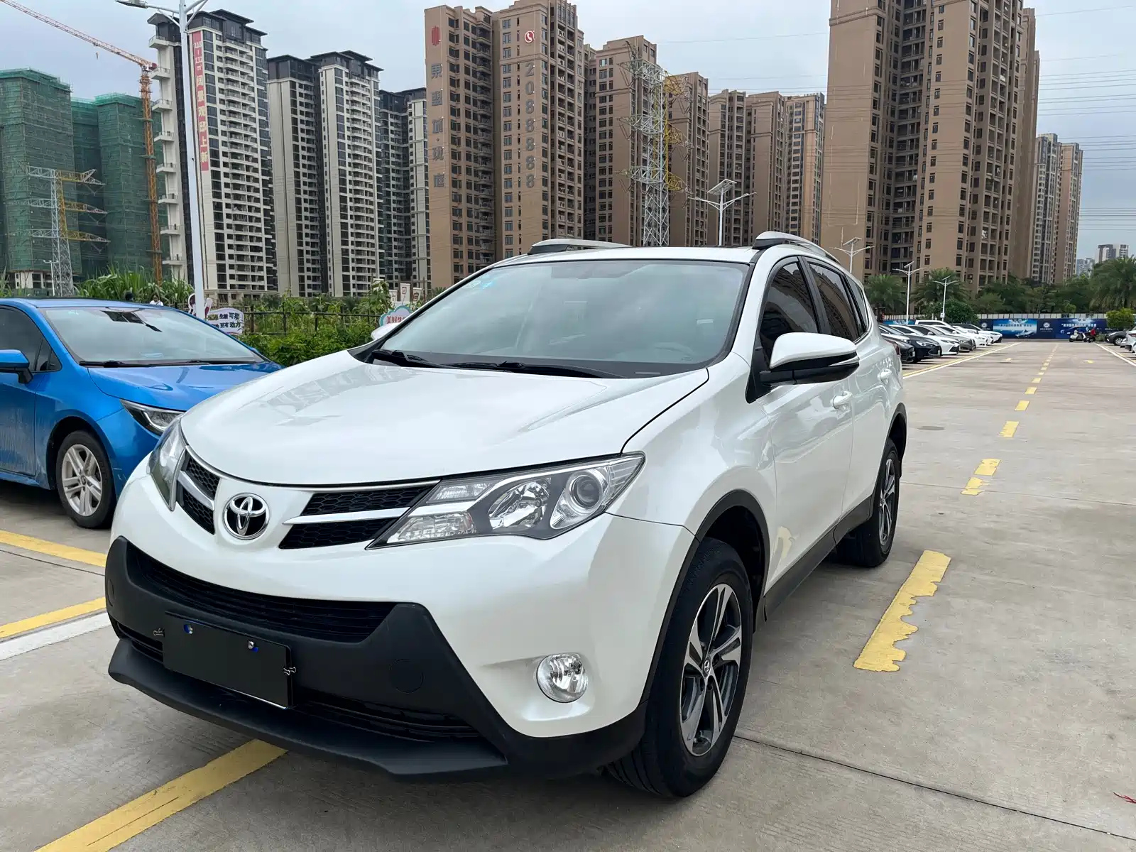 TOYOTA RAV4 RONGFANG 2015