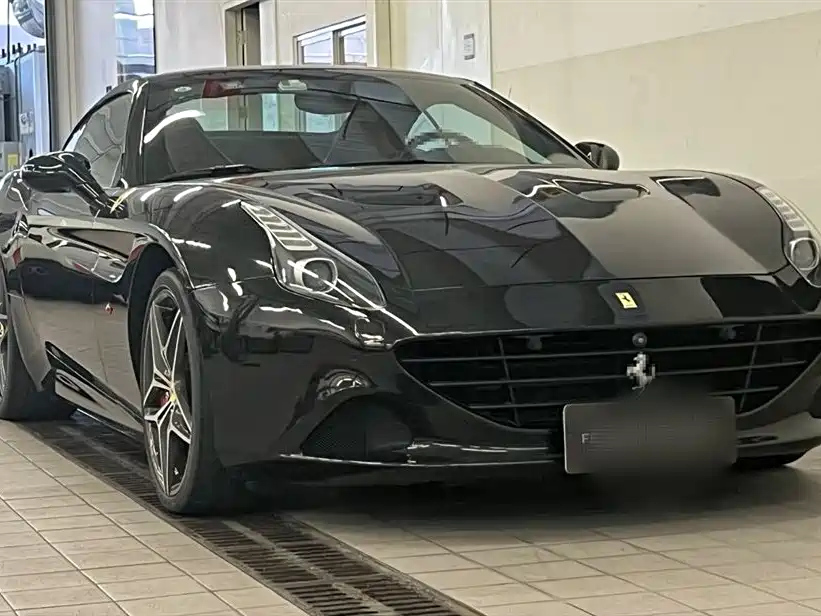 FERRARI CALIFORNIA T 2015