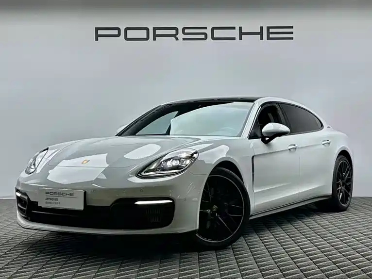 PORSCHE PANAMERA 2023