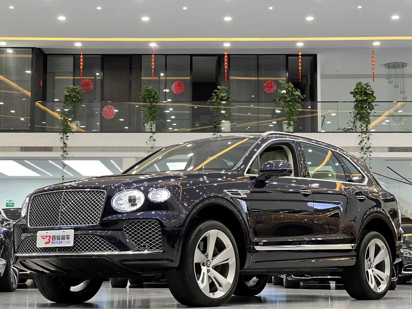 BENTLEY BENTAYGA 2022