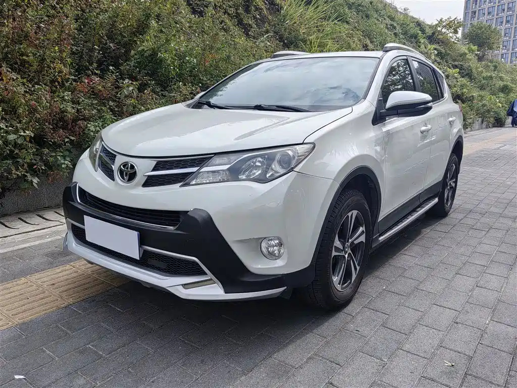 TOYOTA RAV4 RONGFANG 2015