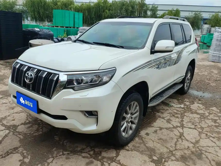 TOYOTA PRADO 2018