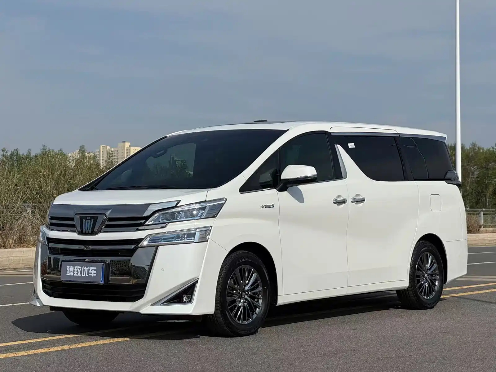 TOYOTA VELLFIRE 2020